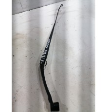 Поводок стеклоочистителя правый