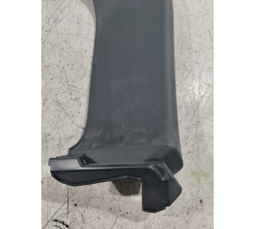 Обшивка крышки багажника левая