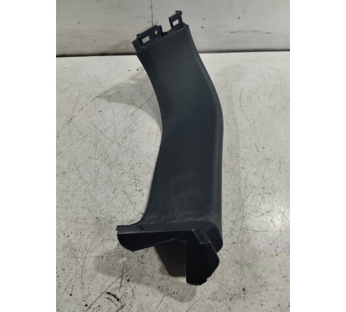 Обшивка крышки багажника левая