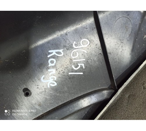 Декоративная крышка двигателя