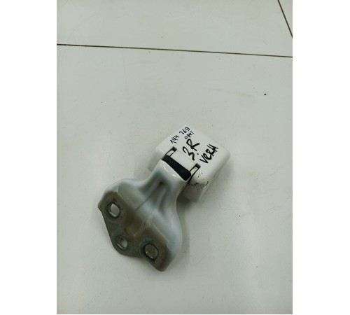 Петля двери задняя правая верхняя