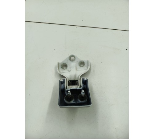 Петля двери задняя правая верхняя