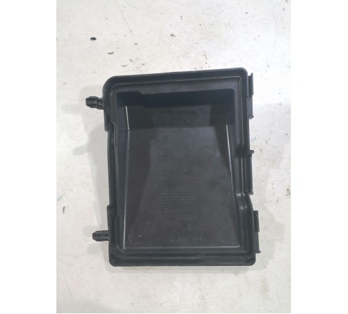 Крышка корпуса блока предохранителей