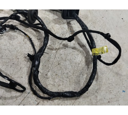 Электропроводка двери передняя левая