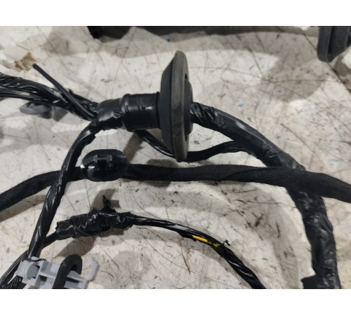 Электропроводка двери передняя левая