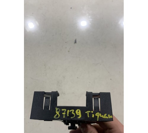 Кронштейн(крепление) салона