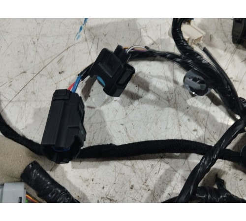 Электропроводка двери передняя левая
