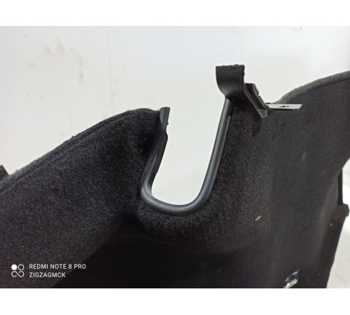 Обшивка багажника левая