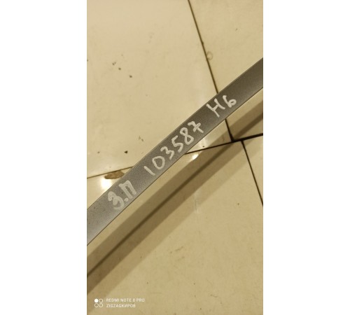 Направляющая стекла (задняя правая)