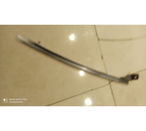 Направляющая стекла (задняя правая)