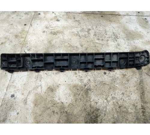 Кронштейн заднего бампера правый