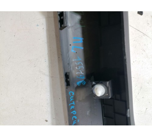 Обшивка стойки лобового стекла левая