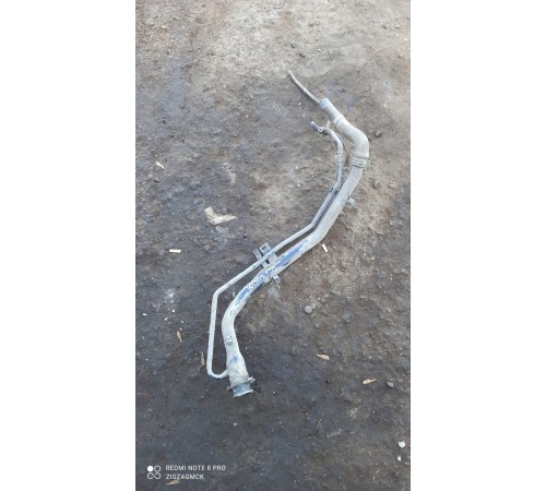 Горловина топливного бака