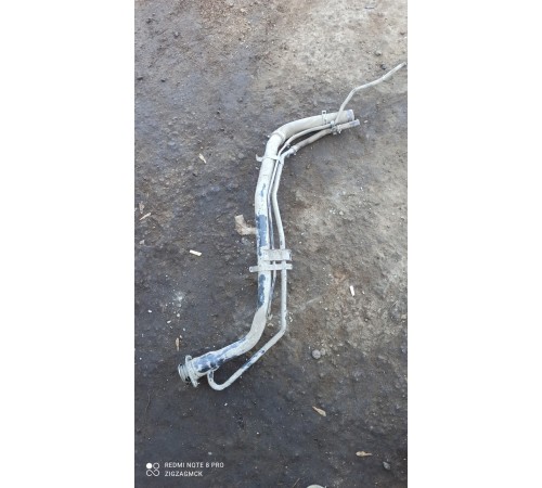 Горловина топливного бака