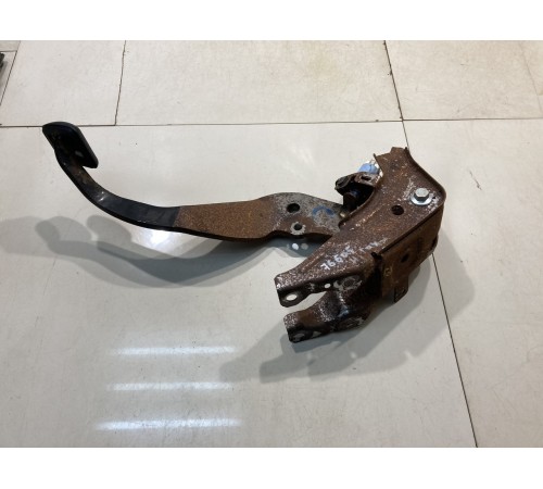 Педаль тормоза