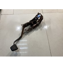 Педаль тормоза