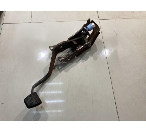 Педаль тормоза