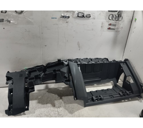 Накладка торпедо правая