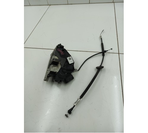 Замок двери передний левый