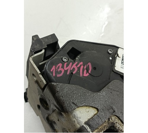 Замок двери передний левый