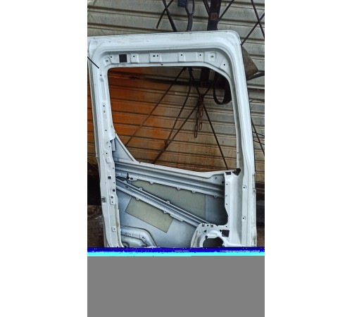 Дверь левая