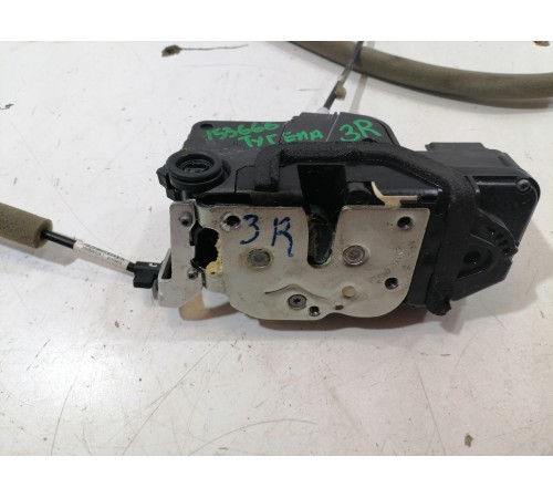 Замок двери задний правый