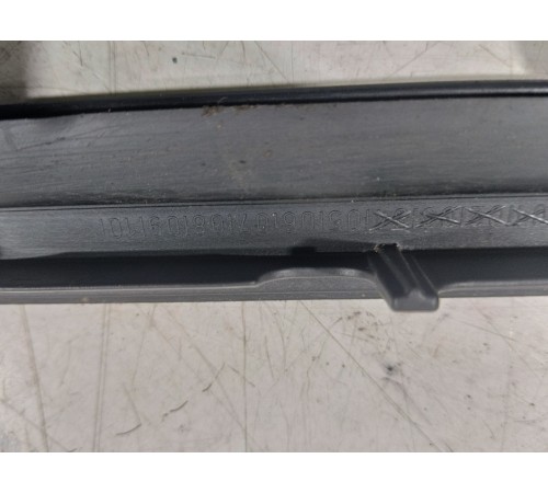 Молдинг лобового стекла левый