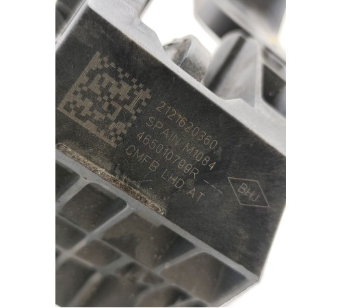 Педаль тормоза