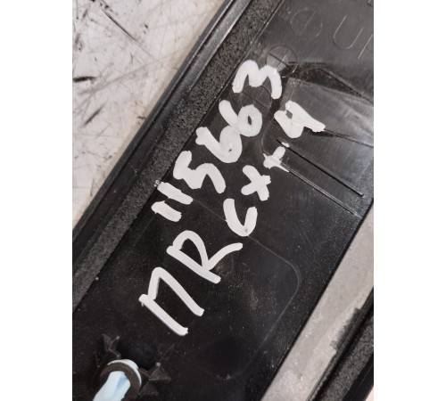 Накладка двери передняя правая