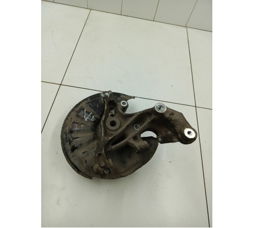 Кулак поворотный задний левый