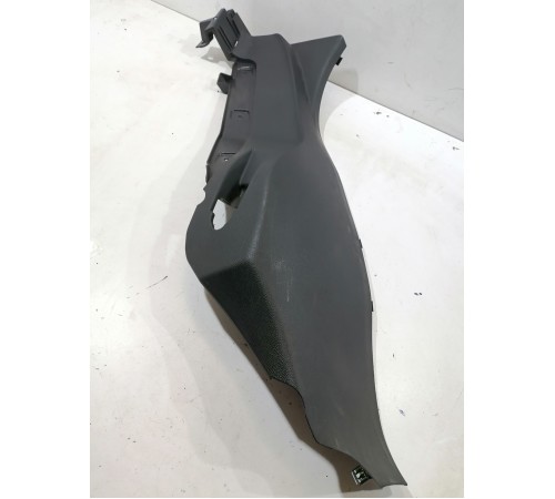 Накладка багажника левая верхняя