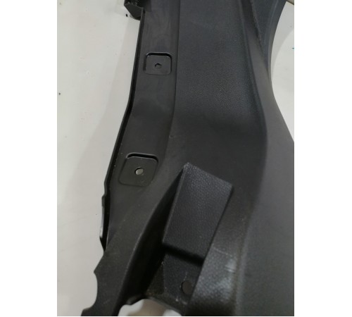 Накладка багажника левая верхняя