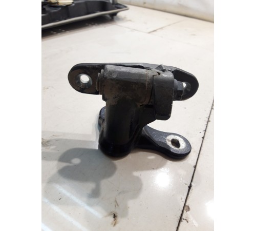 Петля двери (передняя, правая, верхняя)