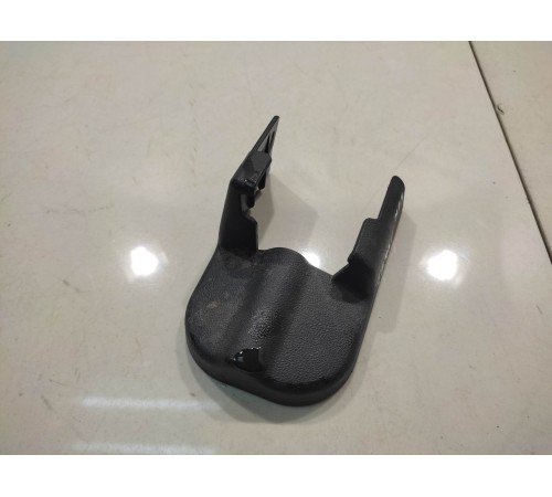 накладка крепления сиденья(левая)