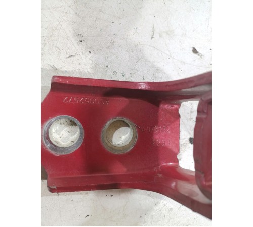 Петля Передняя Верхняя Правая 