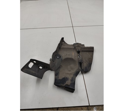 Пыльник двигателя левый