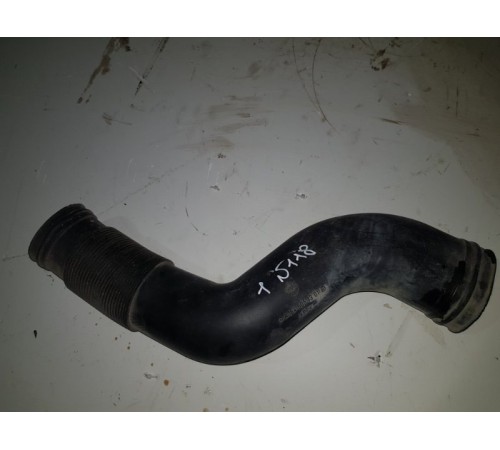 Патрубок воздушного фильтра перед. лев.