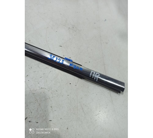 Уплотнитель передний правый Бархотка