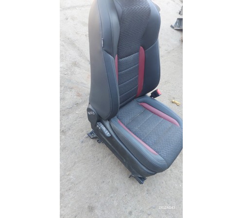 Сиденье переднее правое