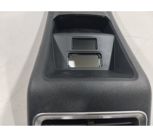 Накладка центральной консоли задняя