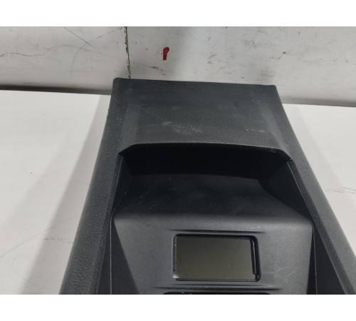 Накладка центральной консоли задняя