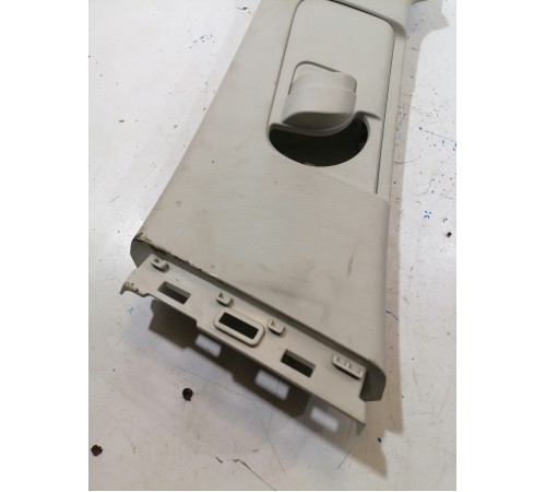 Обшивка центральной стойки левая верхняя