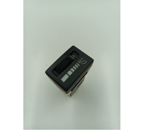 Кнопка регулировки подсветки приборной панели