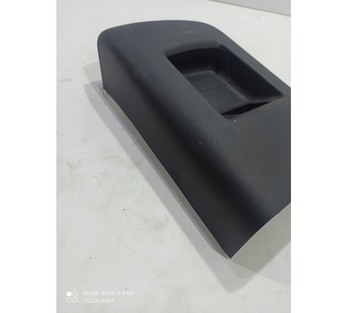 Накладка центральной консоли задняя