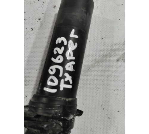 Горловина бачка омывателя