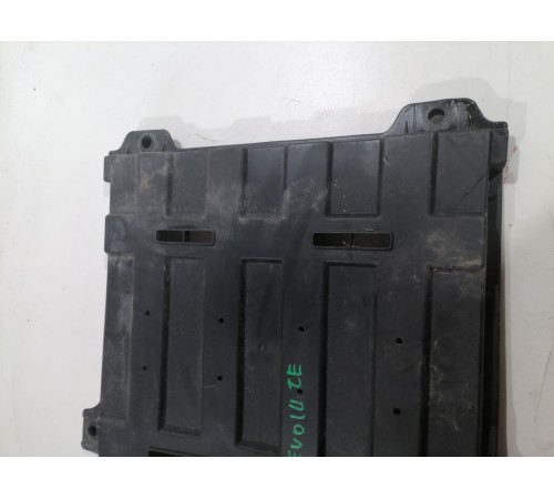 Защита  днища антигравийная элементов двигателя