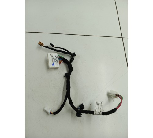 Проводка обшивки двери передняя левая