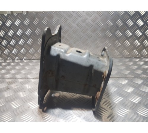 Кронштейн переднего бампера перед. прав.