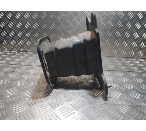 Кронштейн переднего бампера перед. прав.