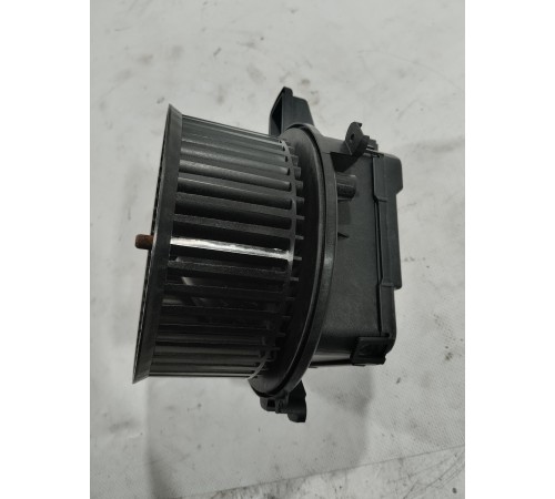 Моторчик отопителя (печки)